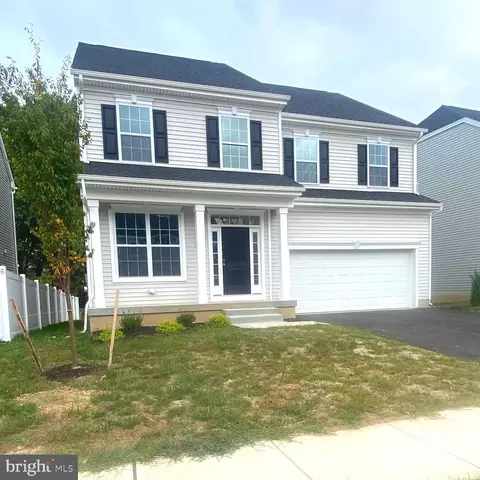 32 Misty Meadow Ln, Hamilton, NJ 08619