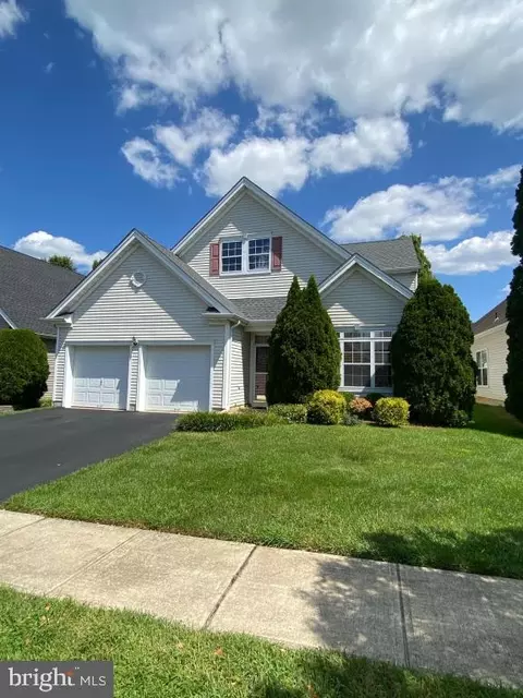 41 Rainflower La, West Windsor, NJ 08550