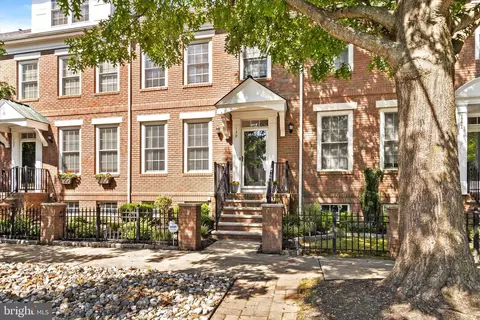 139 Heritage St, Robbinsville, NJ 08691
