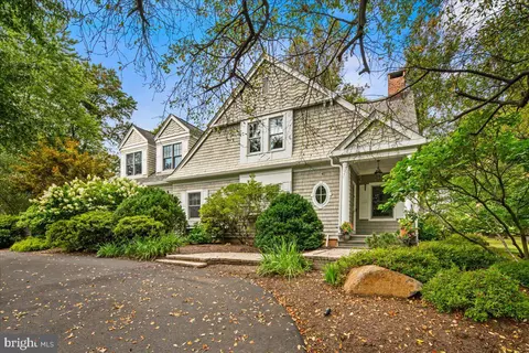 2 Silo Rd, Pennington, NJ 08534