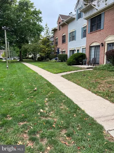 74 Drewes Ct, Lawrence Township, NJ 08648