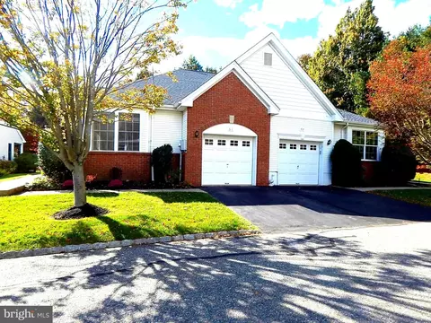 61 Burholme Dr, Hamilton, NJ 08691