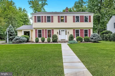 22 Balsam Ct, Lawrenceville, NJ 08648