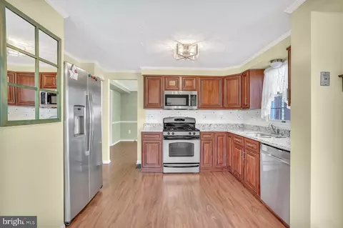 Kitchen - 15 School Dr, Windsor, NJ 08561 photo 2 of 2