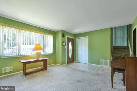 26 Copperfield Dr, Hamilton, NJ 08610 photo 4