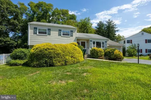 26 Copperfield Dr, Hamilton, NJ 08610 photo 3