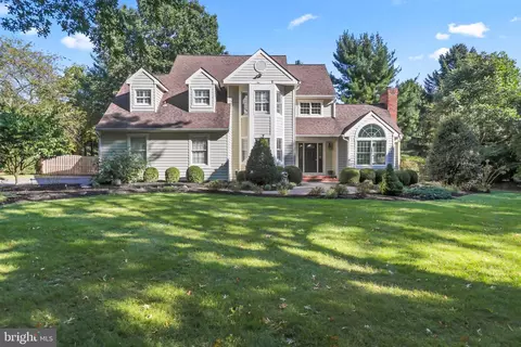 22 Baldwin St, Pennington, NJ 08534