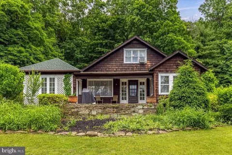 1288 River Rd, Titusville, NJ 08560