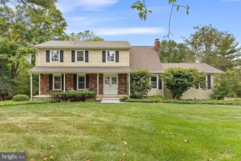 17 Van Kirk Rd, Princeton, NJ 08540
