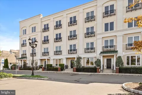 1 N Commerce Sq #110, Robbinsville, NJ 08691