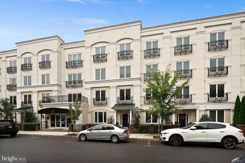 1 N Commerce Sq #309, Robbinsville, NJ 08691