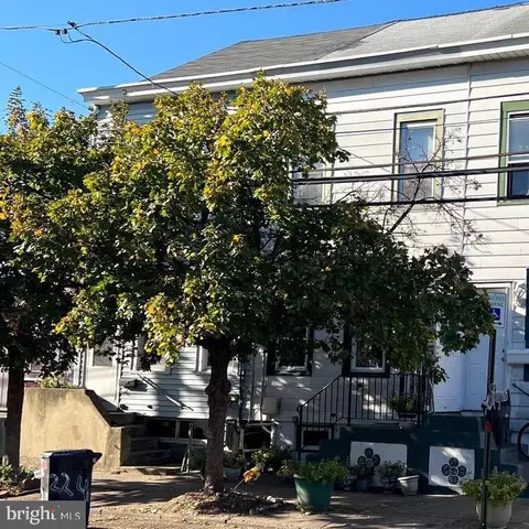222 Landing St, Trenton, NJ 08611