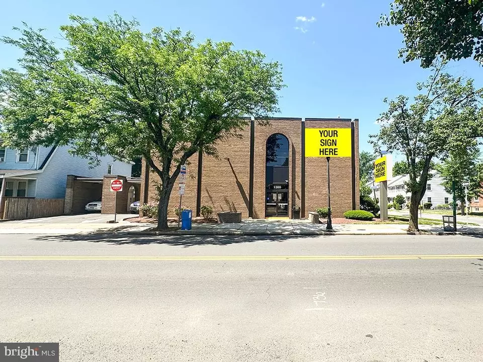  1300 Hamilton Ave, Trenton, NJ 08629 photo 1