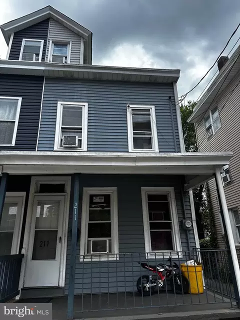 211 Elm St, Trenton, NJ 08611
