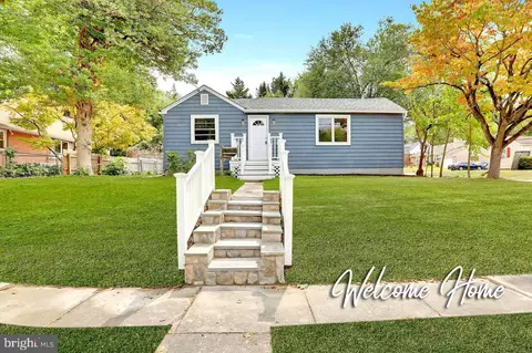 8 Bruce La, Ewing, NJ 08638