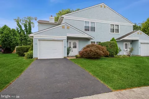 104 Pebble Rd, Hightstown, NJ 08520