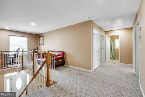 Entry Way - 551 Hinckle Ave, Ewing, NJ 08628 photo 7 of 8