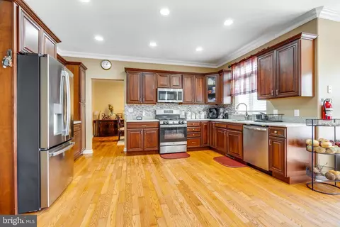 Kitchen - 551 Hinckle Ave, Ewing, NJ 08628 photo 1 of 3