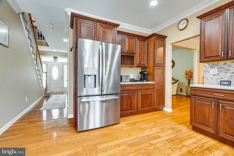 Entry Way - 551 Hinckle Ave, Ewing, NJ 08628 photo 6 of 8