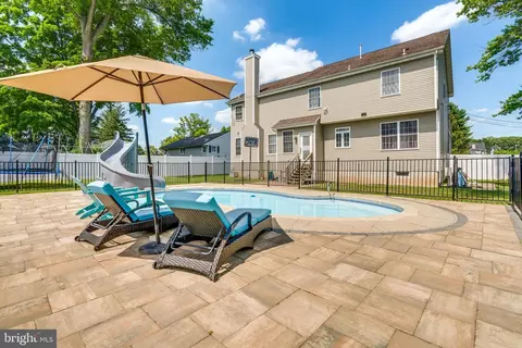 Exterior - 551 Hinckle Ave, Ewing, NJ 08628 photo 6 of 12