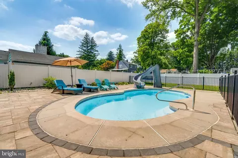 Exterior - 551 Hinckle Ave, Ewing, NJ 08628 photo 7 of 12