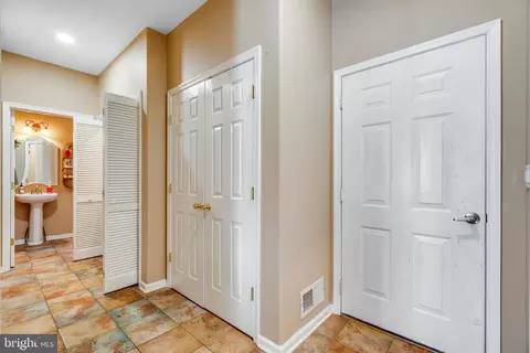 Entry Way - 551 Hinckle Ave, Ewing, NJ 08628 photo 4 of 8