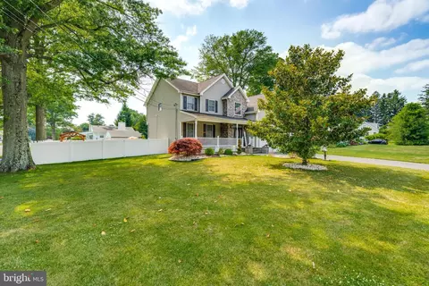 Exterior - 551 Hinckle Ave, Ewing, NJ 08628 photo 11 of 12