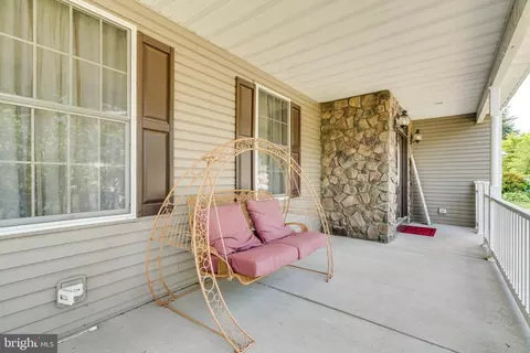 Exterior - 551 Hinckle Ave, Ewing, NJ 08628 photo 5 of 12