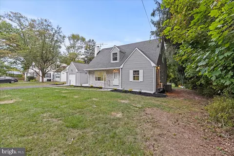 1 Hampton Rd, Ewing, NJ 08638 photo 2