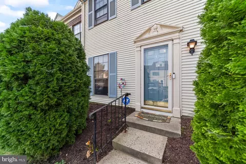 4 Van Buren Pl, Trenton, NJ 08648