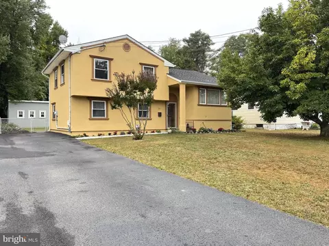 38 Sherbrooke Rd, Ewing, NJ 08638