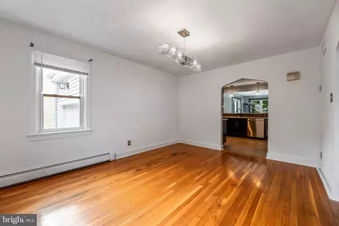 566 Cleardale Ave, Ewing, NJ 08618 photo 9