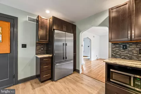 566 Cleardale Ave, Ewing, NJ 08618 photo 15