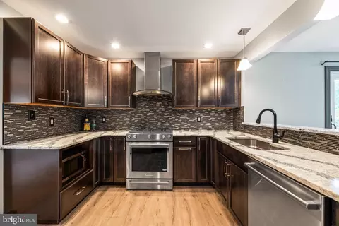 566 Cleardale Ave, Ewing, NJ 08618 photo 14