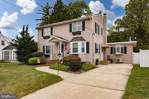 150 Acres Dr, Hamilton, NJ 08690