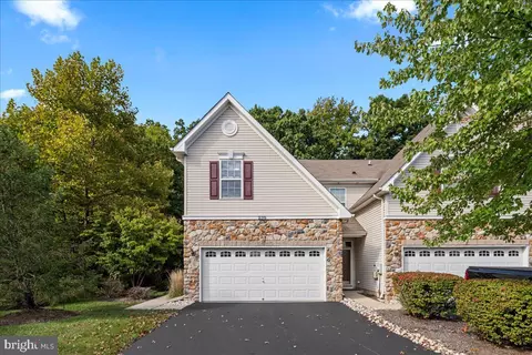 235 Concord Pl, Pennington, NJ 08534