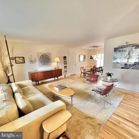 24 Metekunk, Ewing, NJ 08638 photo 2