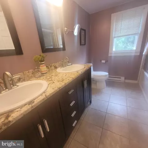 24 Metekunk, Ewing, NJ 08638 photo 16