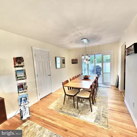 24 Metekunk, Ewing, NJ 08638 photo 3