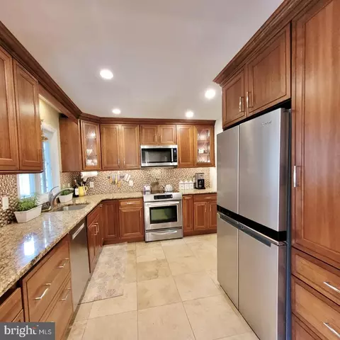 24 Metekunk, Ewing, NJ 08638 photo 9