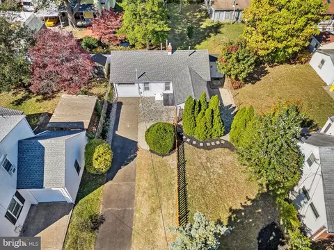 1445 Cedar Ln, Hamilton, NJ 08610
