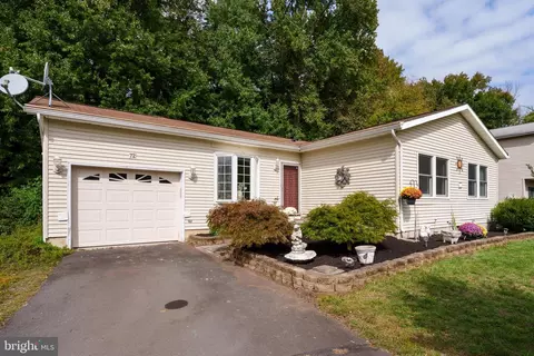 72 Bear Brook Rd, Princeton, NJ 08540
