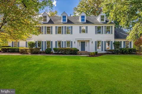 3 Britt Ct, Princeton Junction, NJ 08550