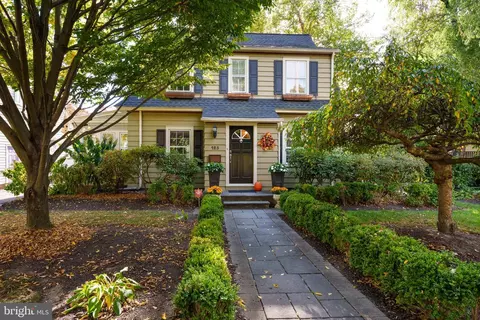 123 Abernethy Dr, Trenton, NJ 08618