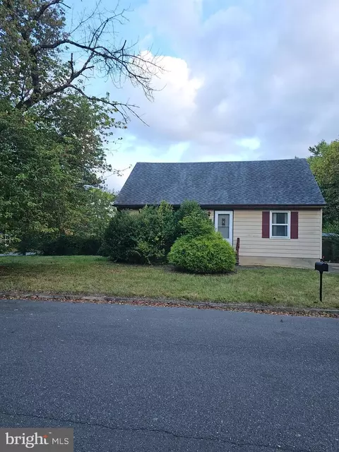 75 Sussex St, Trenton, NJ 08638