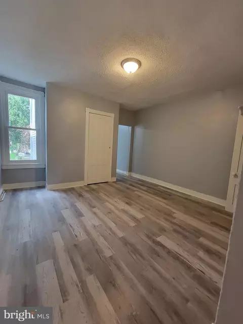 190 Locust St, Trenton, NJ 08609