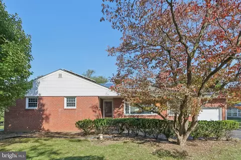 2236 Pennington Rd, Trenton, NJ 08638 photo 2