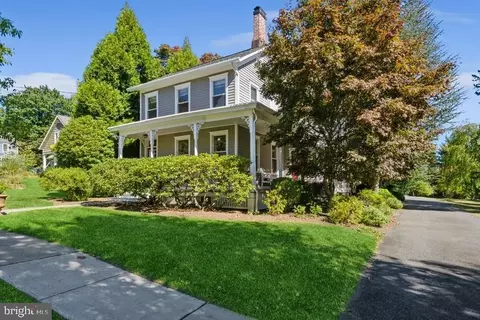 51 N Greenwood Ave, Hopewell, NJ 08525