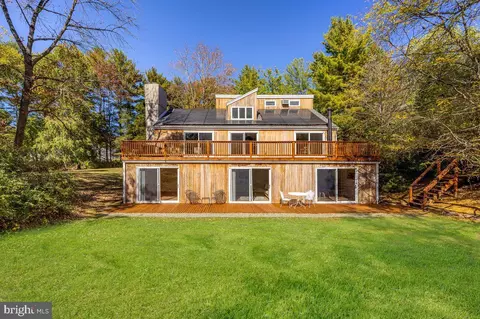 97 Elm Ridge Rd, Princeton, NJ 08540