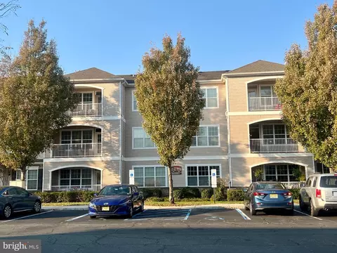 721 Timberlake Dr, Ewing, NJ 08618